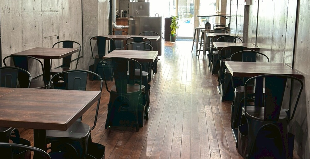 東京・ダガヤサンドウの夏こもり、涼しい店内で過ごすグリーンビーンズコーヒーの午後